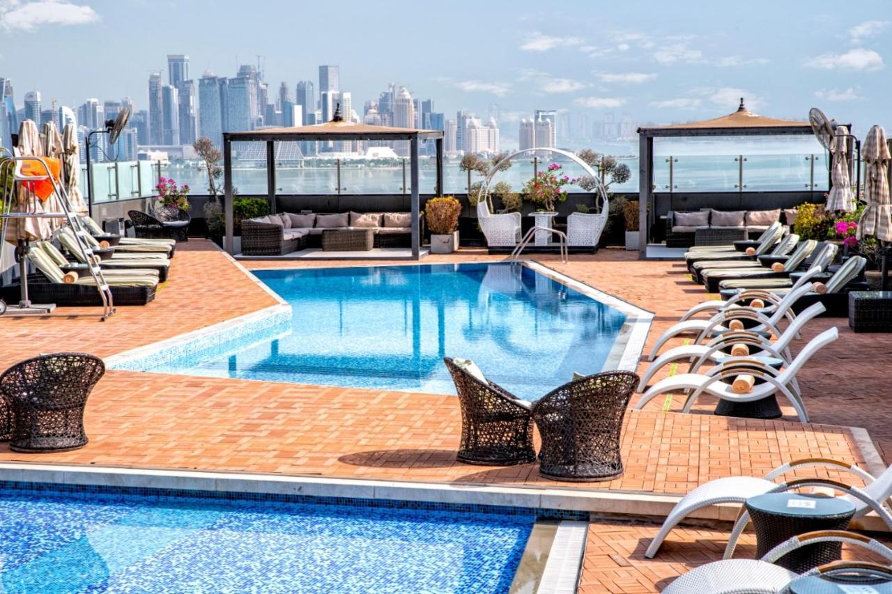 ฟราเซอร์ สวีทส์ โดฮา Aparthotel ภายนอก รูปภาพ Rooftop pool