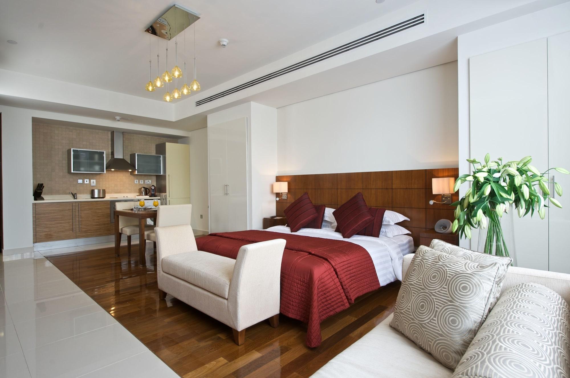 ฟราเซอร์ สวีทส์ โดฮา Aparthotel ภายนอก รูปภาพ A typical studio apartment