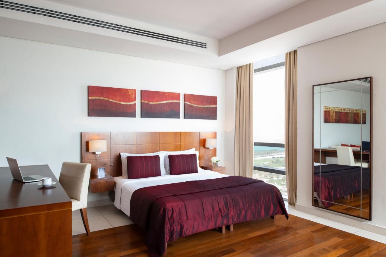 ฟราเซอร์ สวีทส์ โดฮา Aparthotel ภายนอก รูปภาพ A bedroom
